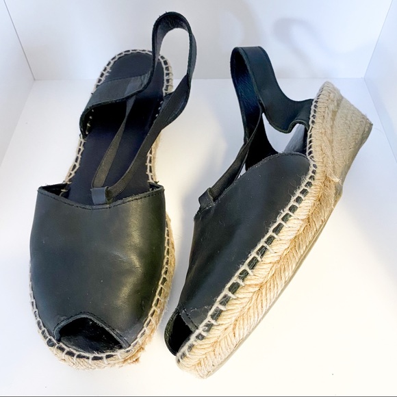 Andre Assous Dainty Wedge Espadrille - Picture 2 of 5